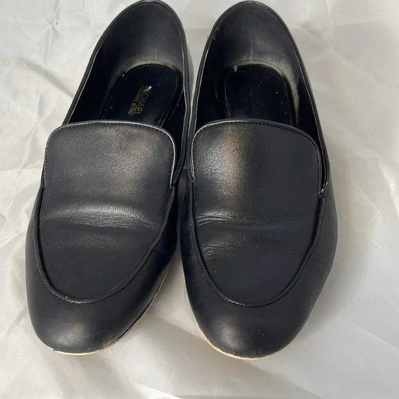 MICHAEL Michael Kors Black Genuine Leather Flat Loafers Gold Logo Heel Size 8M - Picture 5 of 13